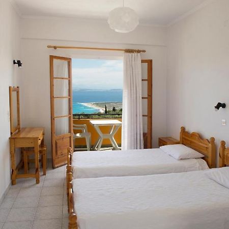 Pansion Laertes Apartment Tsoukaladhes Room photo